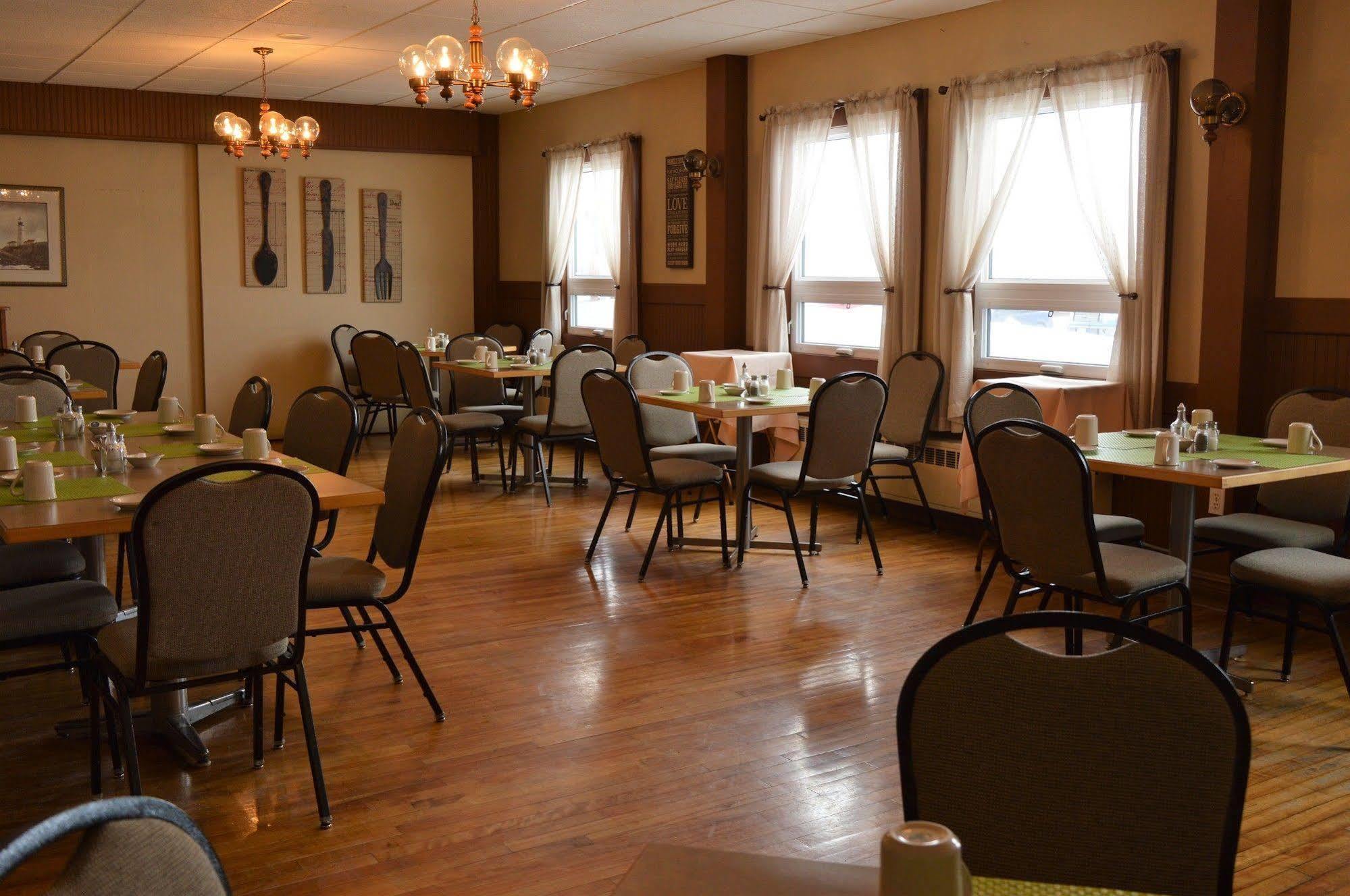 Hotel Port Aux Basques ภายนอก รูปภาพ